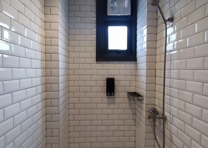 N5 Ratchawong Hostel *